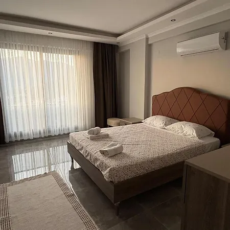 Ari Honeybee * フェティエ